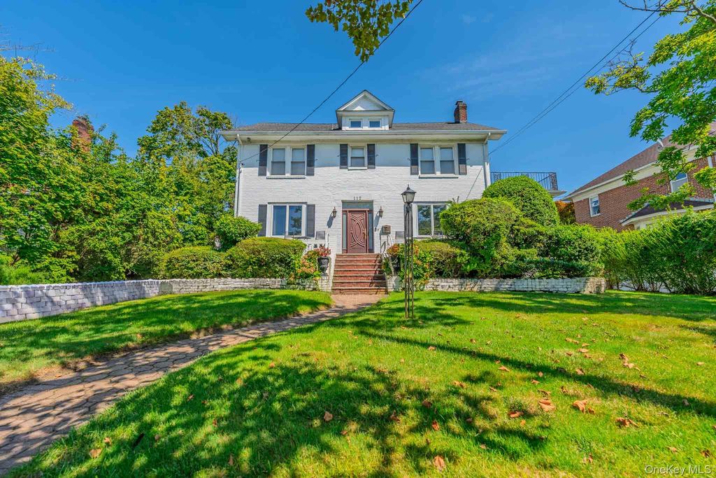 112 Harrison Street, Lawrence, NY 11559 — exterior
