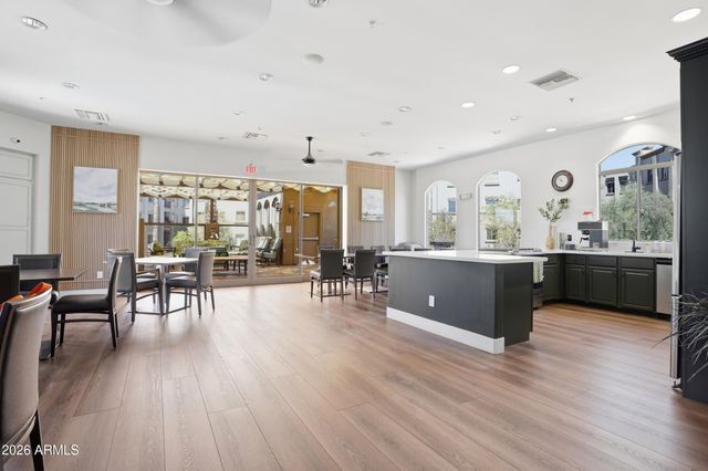 5350 E DEER VALLEY Drive 2435, Phoenix, AZ 85054