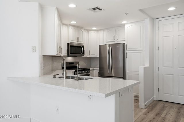 5350 E DEER VALLEY Drive 2435, Phoenix, AZ 85054