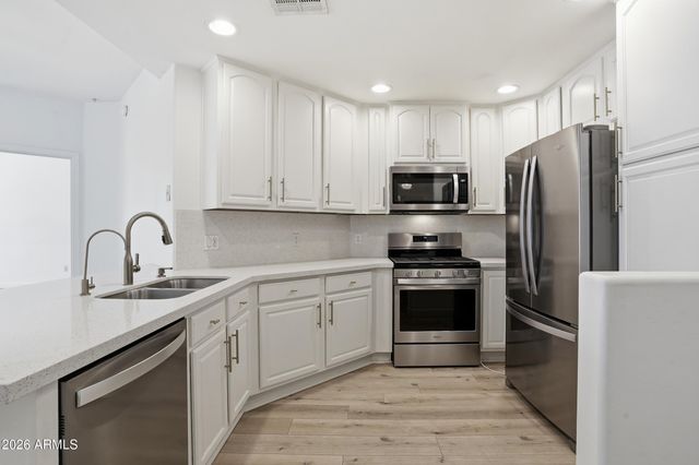 5350 E DEER VALLEY Drive 2435, Phoenix, AZ 85054