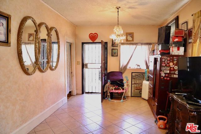 338 W Avenue 37, Los Angeles, CA 90065