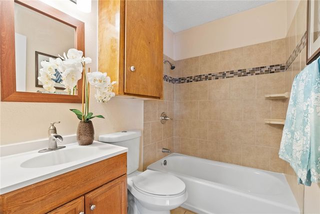 2001 Sunnycrest St, Corpus Christi, TX 78418