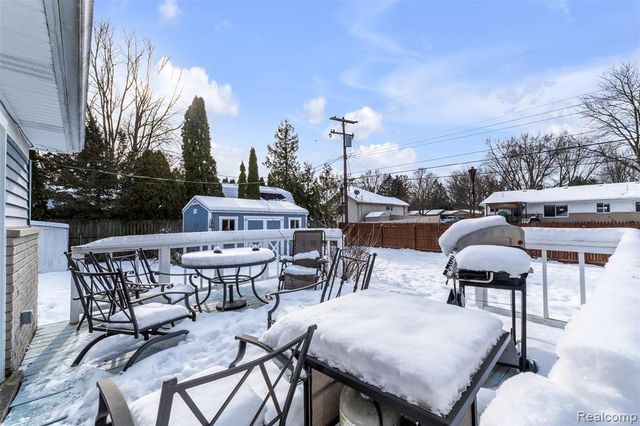 47349 Nita Drive, Shelby Twp, MI 48317