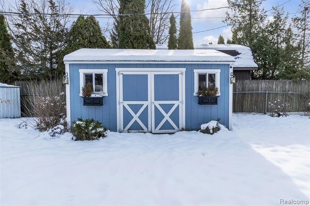 47349 Nita Drive, Shelby Twp, MI 48317