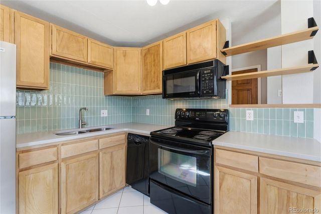 1759 N Gilpin Street 102, Denver, CO 80218