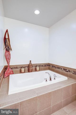 6014 NEW HAMPSHIRE AVE NE, Washington, DC 20011