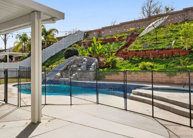 23483 Karen Pl, Murrieta, CA 92562