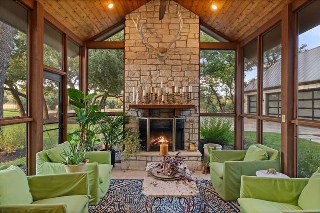 599 Dario DR, Dripping Springs, TX 78620