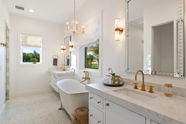 599 Dario DR, Dripping Springs, TX 78620