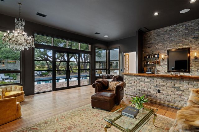 599 Dario DR, Dripping Springs, TX 78620