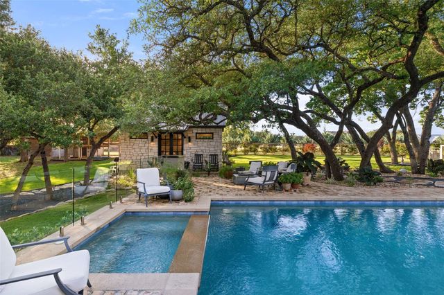 599 Dario DR, Dripping Springs, TX 78620