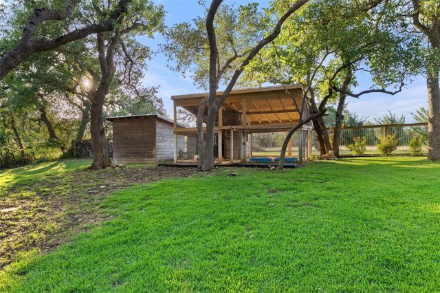 599 Dario DR, Dripping Springs, TX 78620