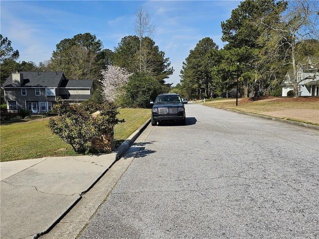 8425 Falling Rocks Way, Lithonia, GA 30058