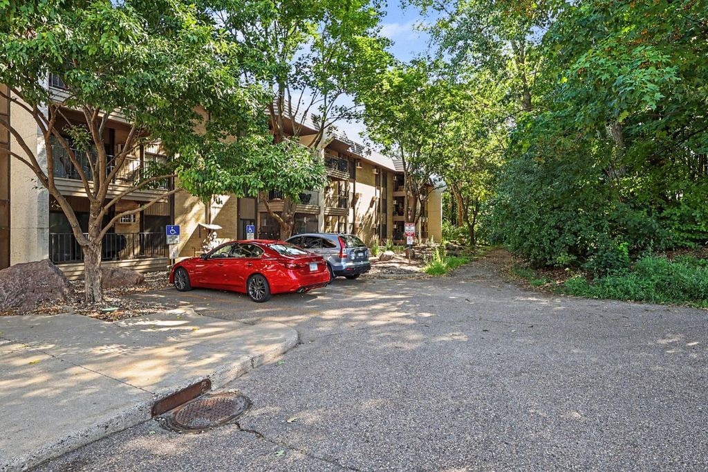 4680 Tower Street SE 322, Prior Lake, MN 55372 — exterior