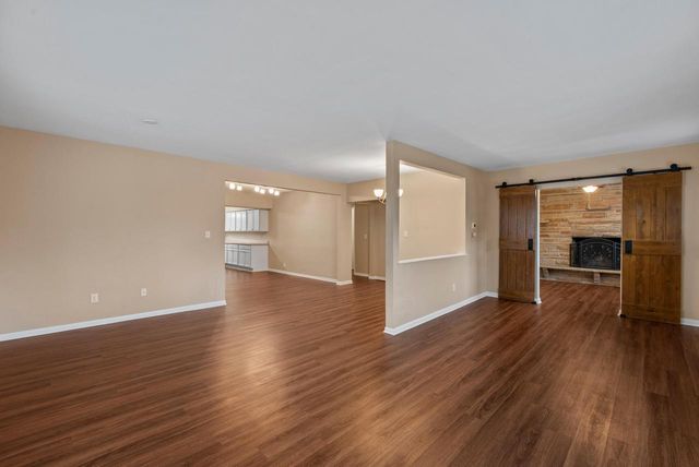 412 N Chicago AVENUE, South Milwaukee, WI 53172