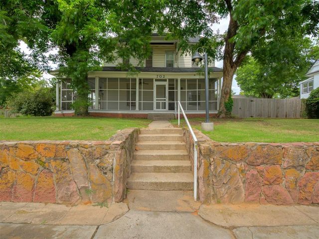 702 N Park Avenue, Shawnee, OK 74801