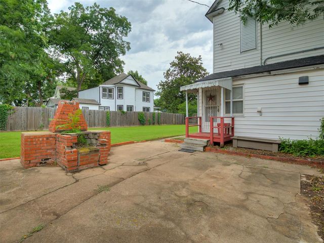 702 N Park Avenue, Shawnee, OK 74801