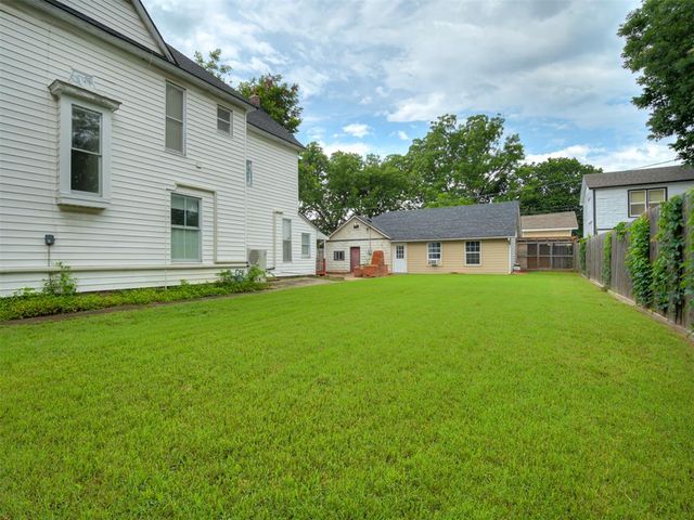 702 N Park Avenue, Shawnee, OK 74801