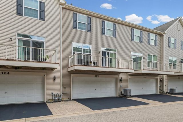 300 Lionel Drive, Grayslake, IL 60030