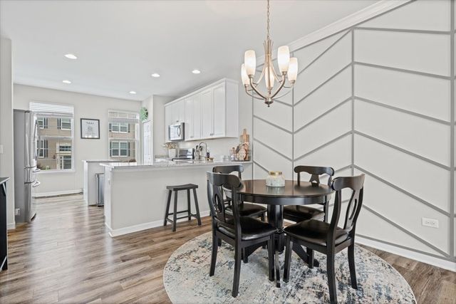 300 Lionel Drive, Grayslake, IL 60030