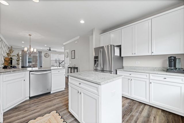300 Lionel Drive, Grayslake, IL 60030