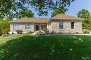 102 Deer Meadow Court, St Peters, MO 63304