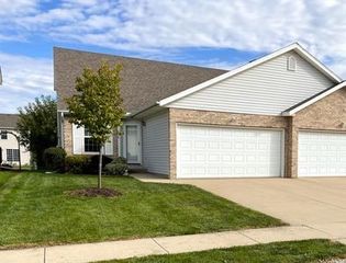 38 Rounds Road, Bloomington, IL 61704