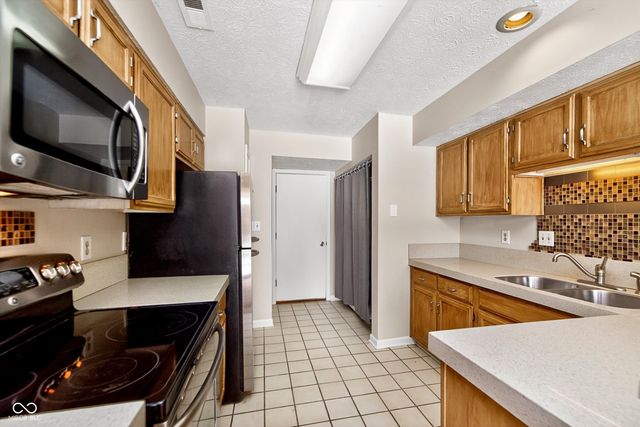 4775 Stansbury Lane, Indianapolis, IN 46254