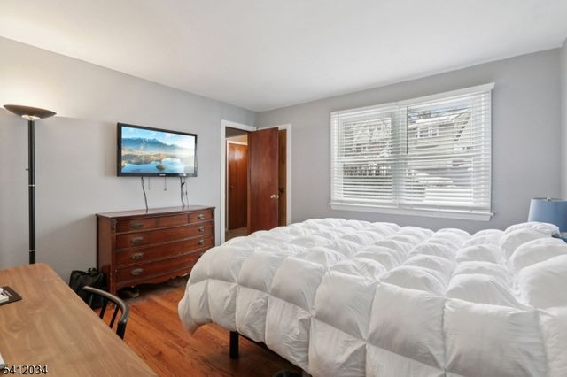 86 Kakeout Rd, Butler Boro, NJ 07405