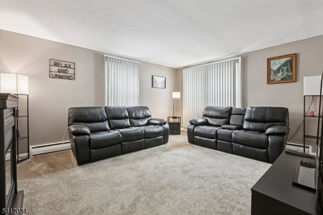 86 Kakeout Rd, Butler Boro, NJ 07405