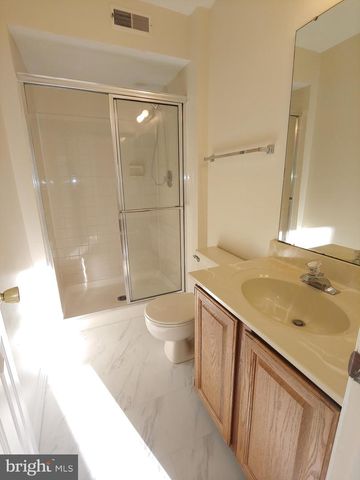 2134 COMMISSARY CIR, Odenton, MD 21113