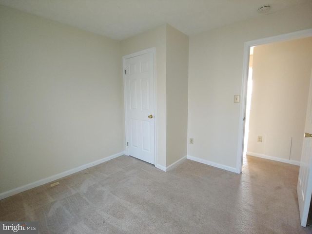 2134 COMMISSARY CIR, Odenton, MD 21113