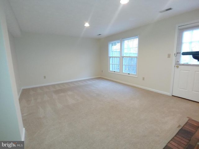 2134 COMMISSARY CIR, Odenton, MD 21113