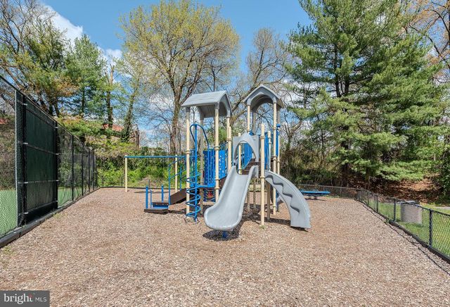 2134 COMMISSARY CIR, Odenton, MD 21113