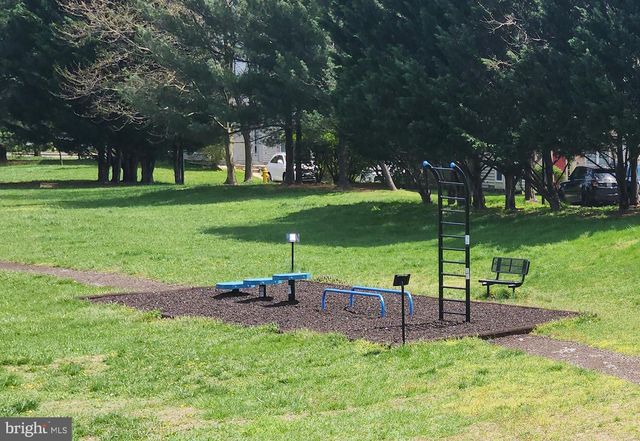 2134 COMMISSARY CIR, Odenton, MD 21113