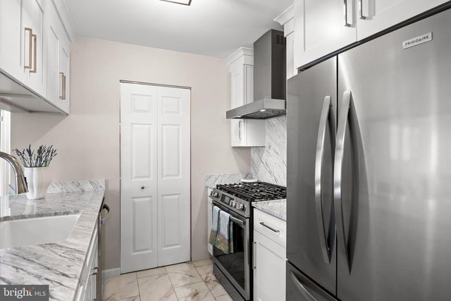 1956 THE WOODS II, Cherry Hill, NJ 08003