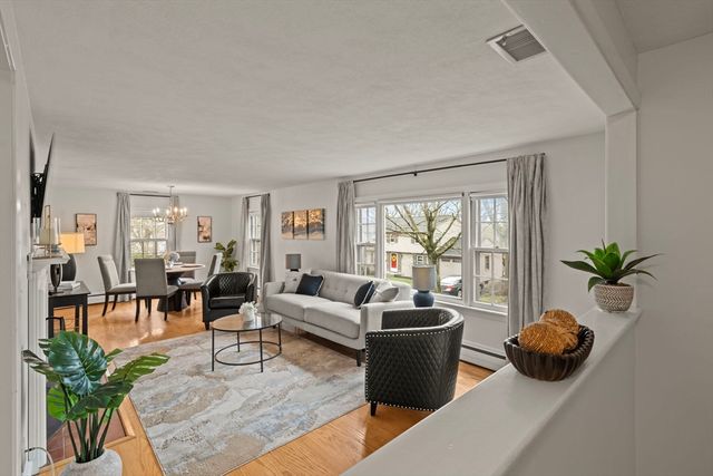 155 Cochrane St, Melrose, MA 02176