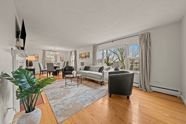 155 Cochrane St, Melrose, MA 02176