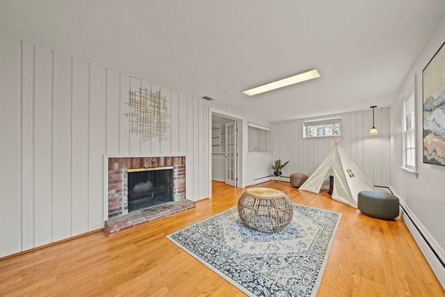 155 Cochrane St, Melrose, MA 02176