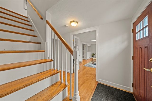 155 Cochrane St, Melrose, MA 02176