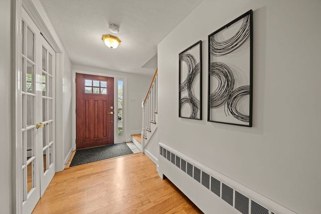 155 Cochrane St, Melrose, MA 02176