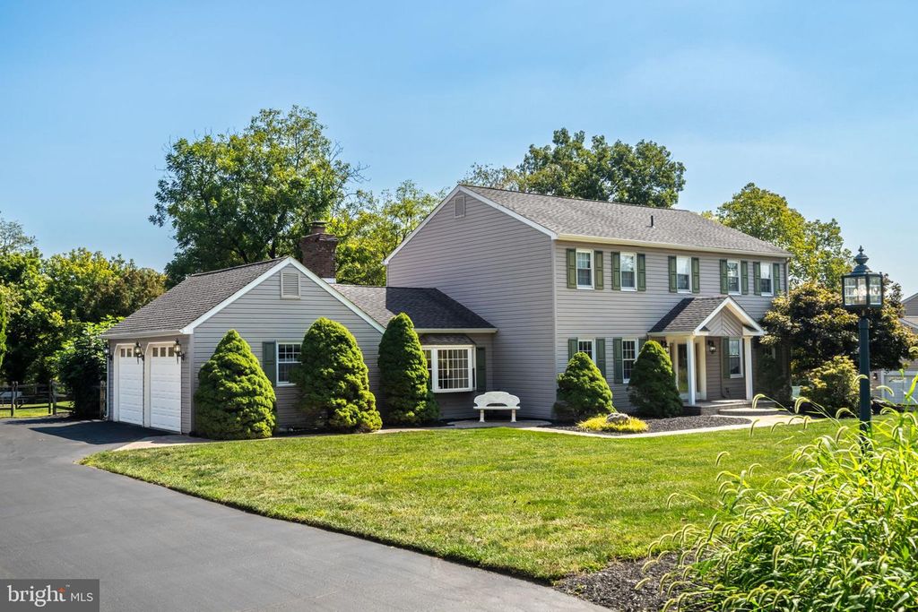 178 BUCKSHIRE DR, Southampton, PA 18966