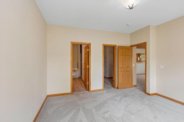 505 Holly Lane N, Oakdale, MN 55128