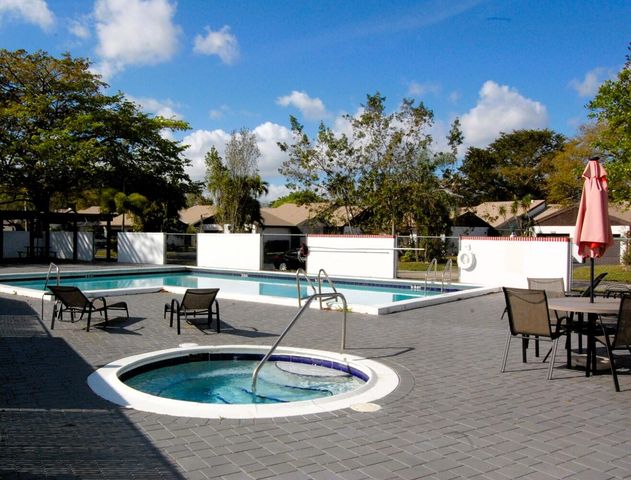 6450 Pinehurst Circle, Tamarac, FL 33321