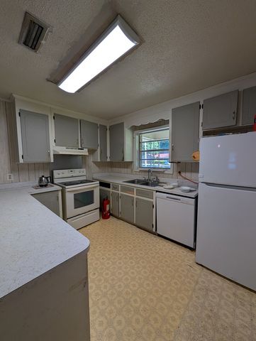 603 Falcon Drive, Dothan, AL 36301