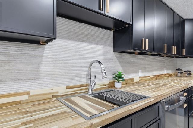 2452 BAYWOOD DRIVE E, Dunedin, FL 34698