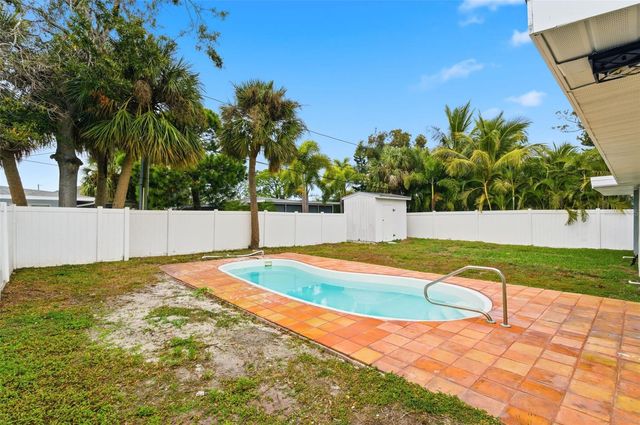 2452 BAYWOOD DRIVE E, Dunedin, FL 34698