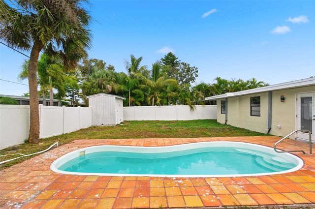 2452 BAYWOOD DRIVE E, Dunedin, FL 34698