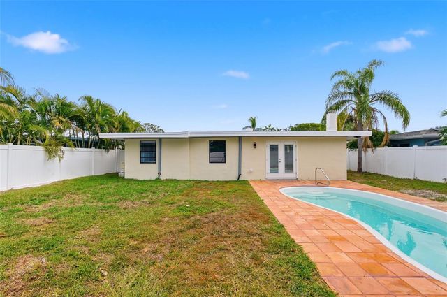 2452 BAYWOOD DRIVE E, Dunedin, FL 34698