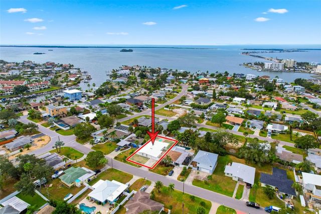 2452 BAYWOOD DRIVE E, Dunedin, FL 34698